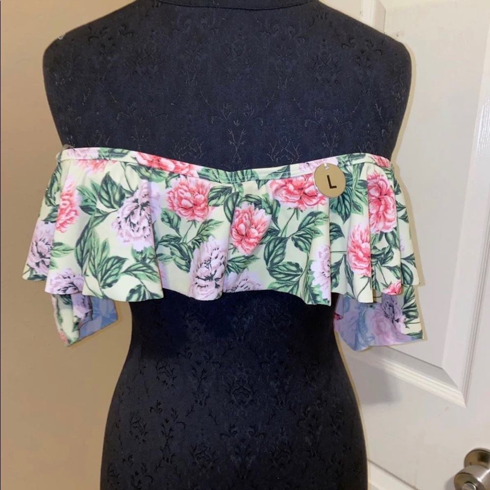 Swimwear top